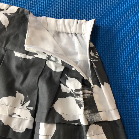 Simonetta bold print lined skirt - 10 yrs - Picture 5 of 10